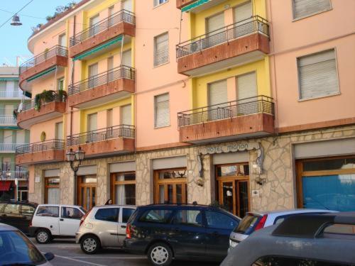 Hotel Mignon Alassio Esterno foto