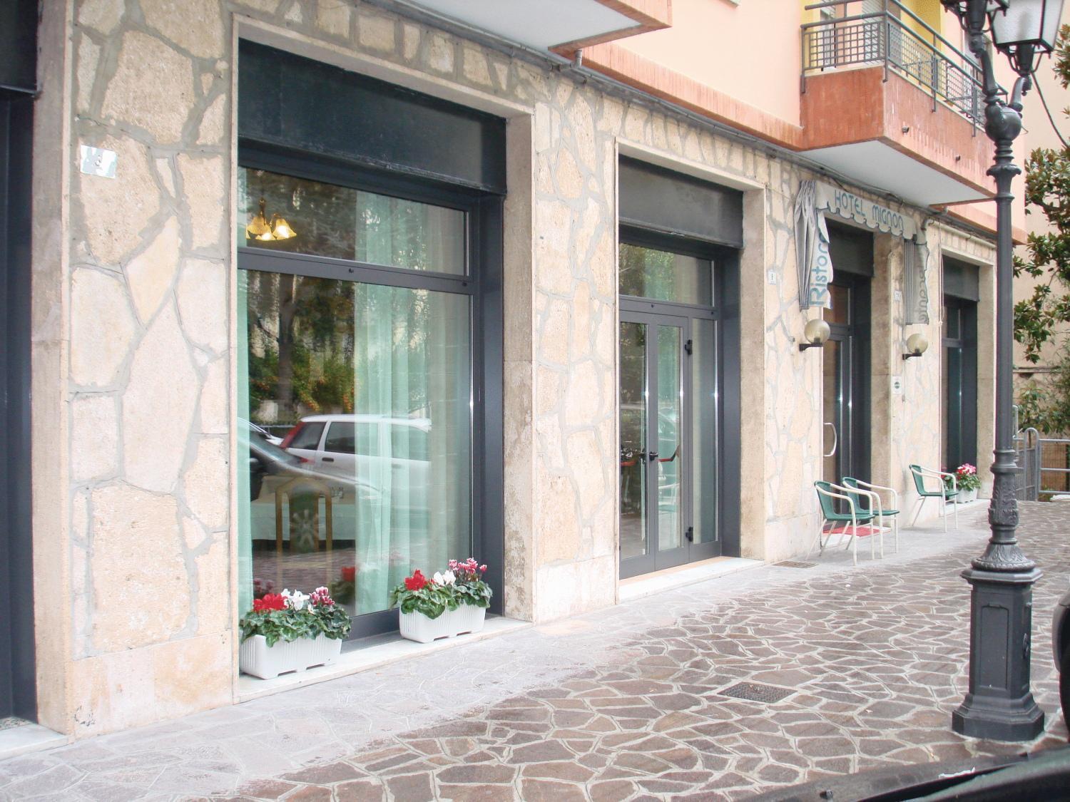Hotel Mignon Alassio Esterno foto